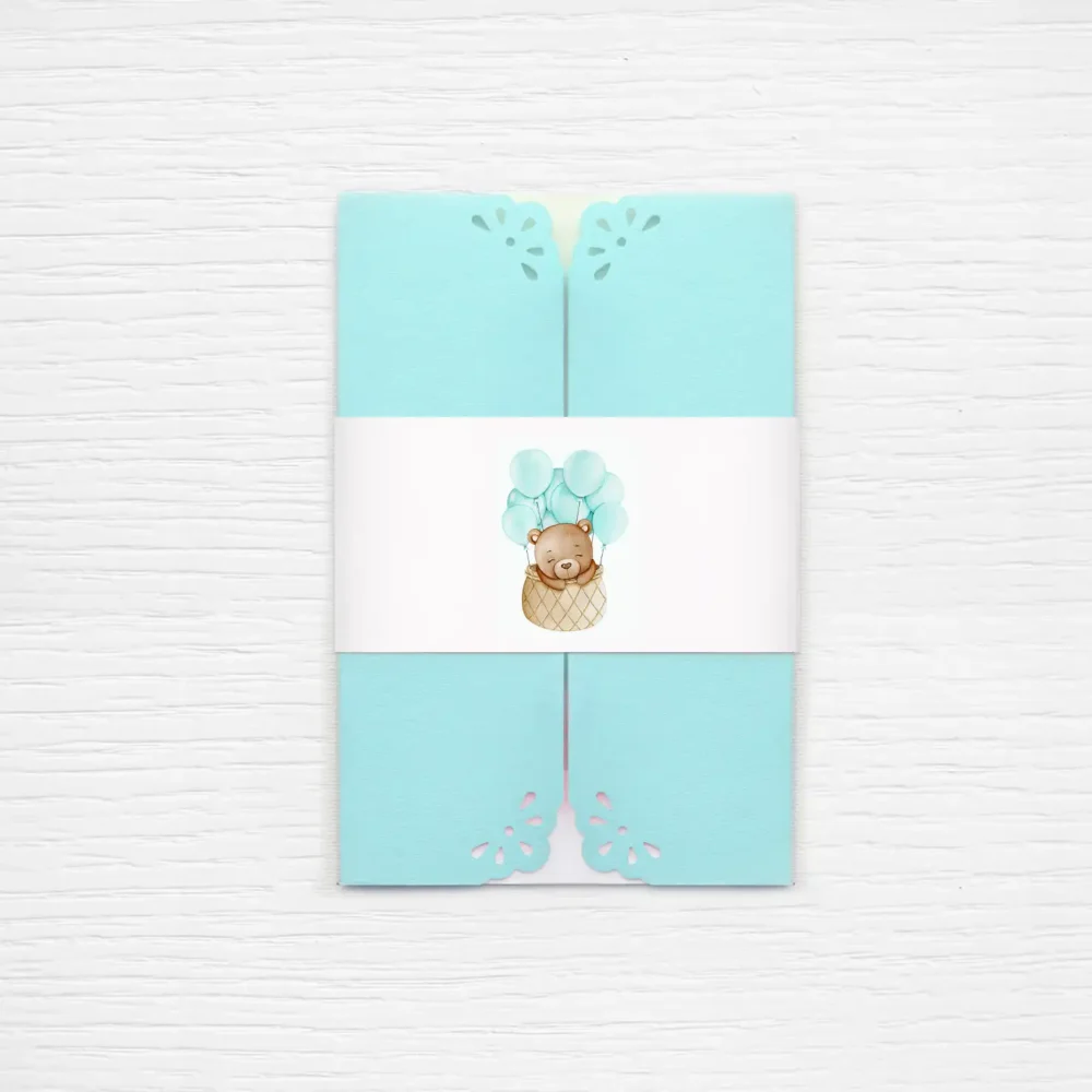 Convite de Batizado com Capinha e Cinta - Tema Ursinho com Balões - Cor Aqua - Fechado - T179